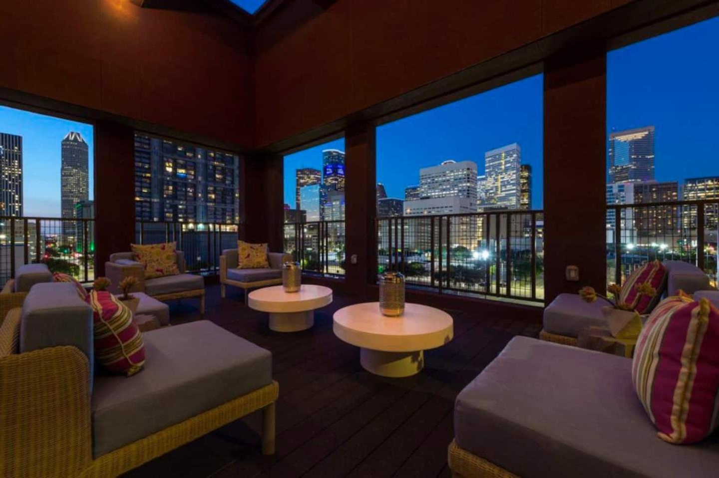 Downtown Apt Free Parking - Pool - Gym - Fully Kitchen Houston Eksteriør bilde